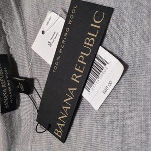 NWT! Banana Republic 100% Merino Sweater